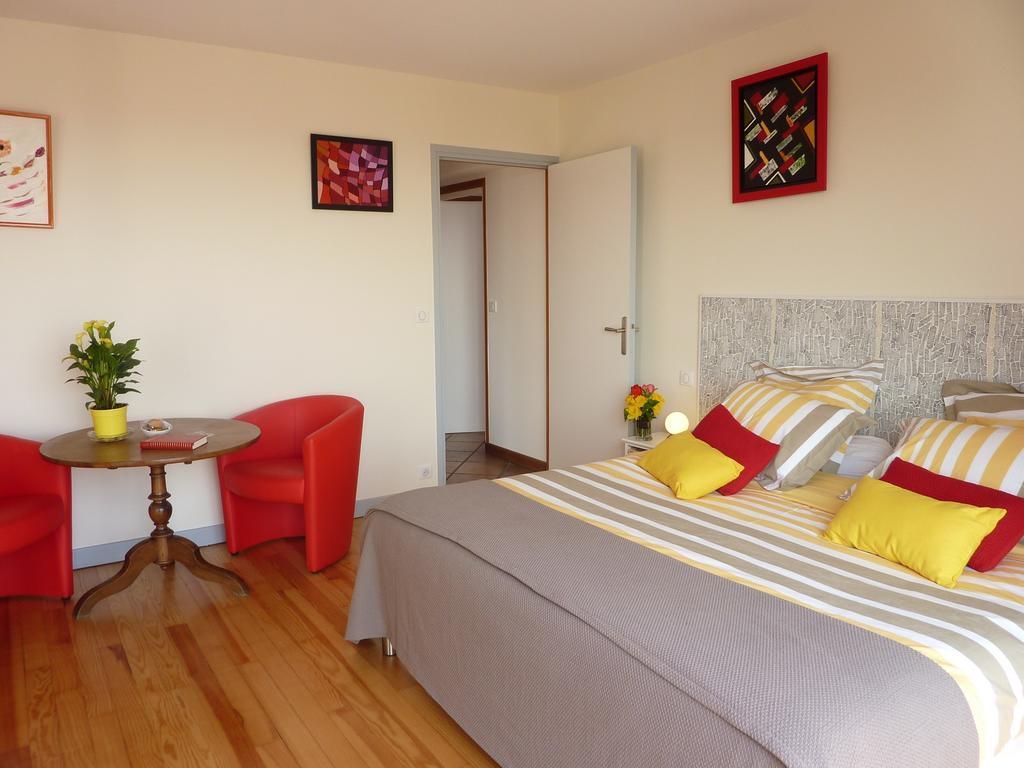 Joli petit Appart sur les Côtes de Cébazat/Clermont Ferrand Extérieur photo