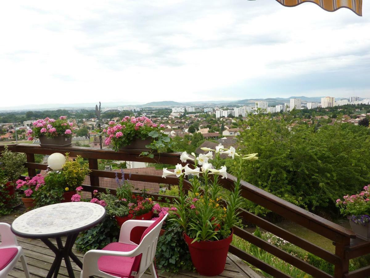 Joli petit Appart sur les Côtes de Cébazat/Clermont Ferrand Extérieur photo
